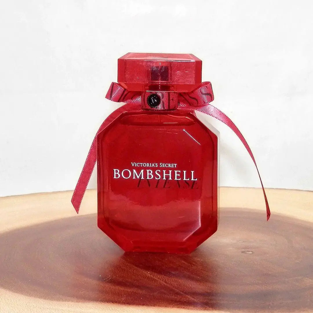 Premium floral fragrance set for women with Bombshell mini perfumes